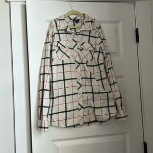 EUC Eddie Bauer Button Up Shirt Size Small